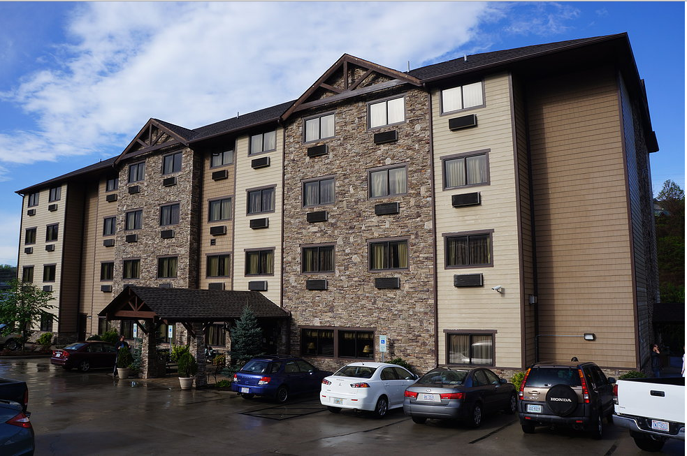 Hotel Management Services Acquires Brookstone Lodge in Asheville, NC